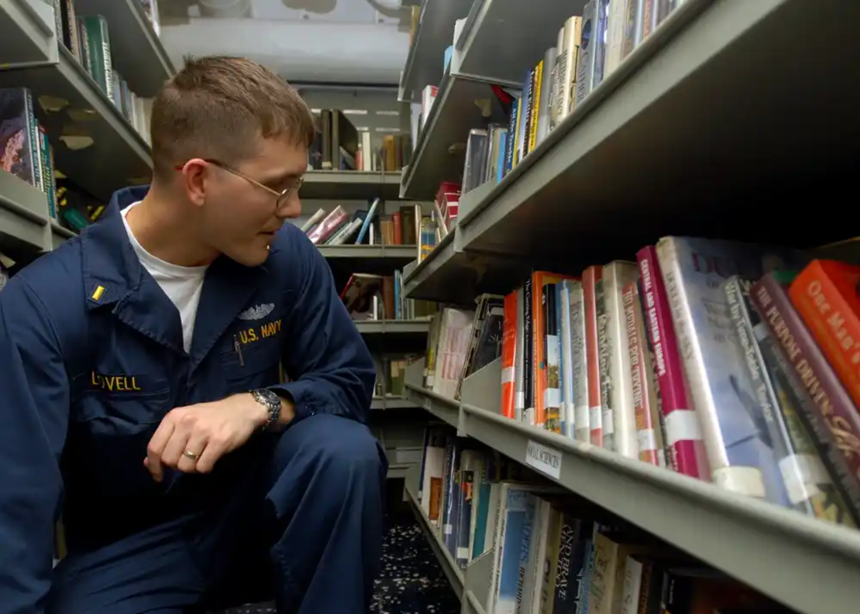 Navy Libraries, Then & Now | Navy MWR Library